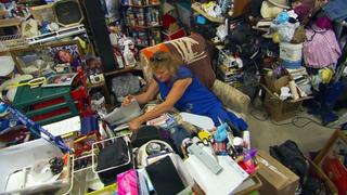 Hoarding: Buried Alive