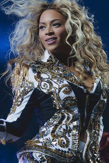 Beyoncé: Queen B