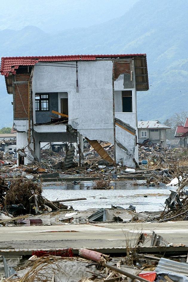 Asian Tsunami: The Deadliest Wave