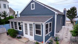 Beachfront Bargain Hunt