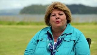 Beachfront Bargain Hunt