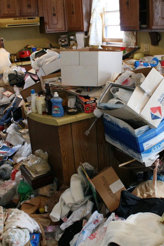 Hoarding: Buried Alive: Last Chance