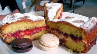 Bizarre Foods: Delicious Destinations