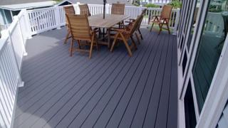 Beachfront Bargain Hunt