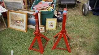 Flea Market Flip
