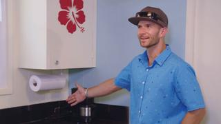 Tiny Honolulu Bachelor Pad