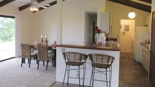 Couple Starts Business in Kona