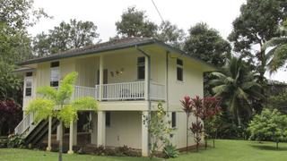 Single Mother Moves to Kauai