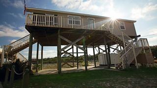 Beachfront Bargain Hunt