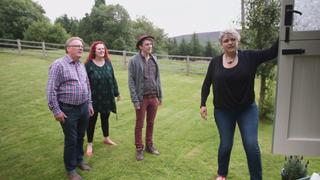 Theatrical Family Seeking Tiny Sanctuary in Yorkshire Theatrical Family Seeking Tiny Sanctuary in Yorkshire