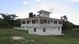 Texas Family of Five Escapes to Negril, Jamaica Texas Family of Five Escapes to Negril, Jamaica