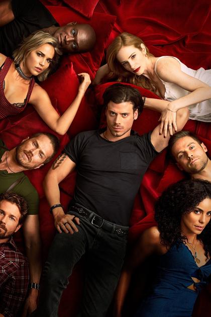Midnight, Texas
