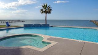 Flockin' to Rockport, Texas Flockin' to Rockport, Texas