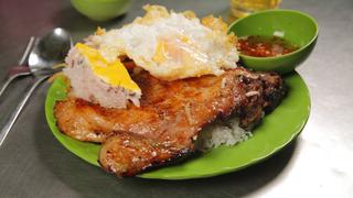 Bizarre Foods: Delicious Destinations