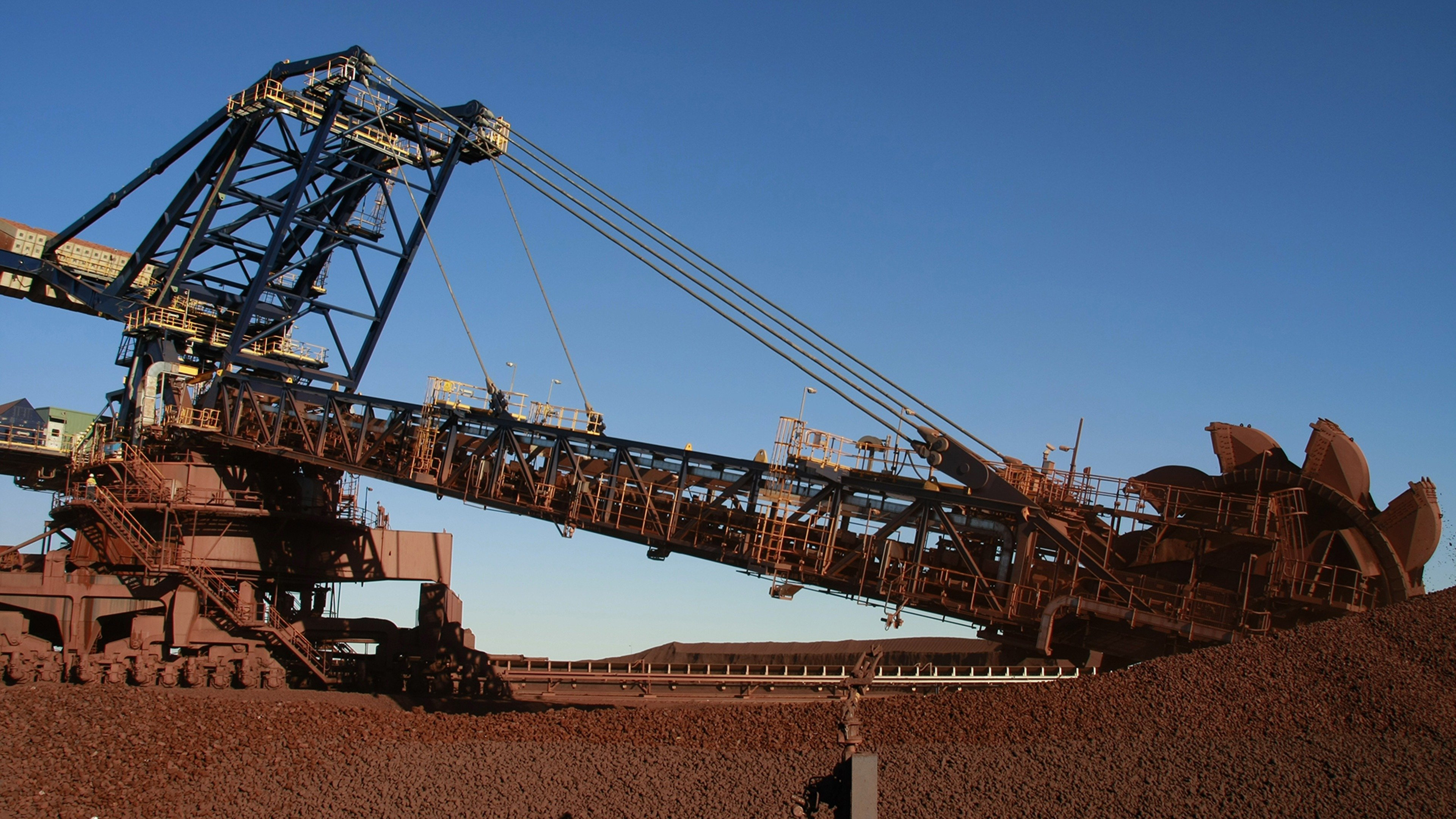 Watch How Do They Do It?: S14E7 - The Aussie Outback; How the World's ...