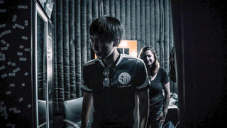 Rivals: Aphromoo vs Doublelift Rivals: Aphromoo vs Doublelift