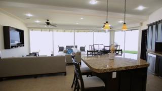 Beachfront Bargain Hunt