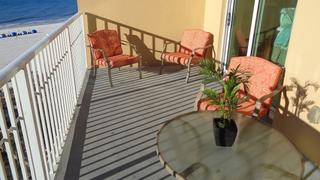 Beachfront Bargain Hunt