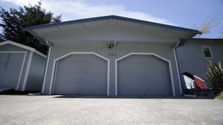 Beachfront Bargain Hunt