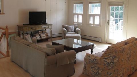 From the City to the Vineyard