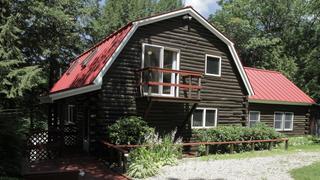 Log Cabin Living