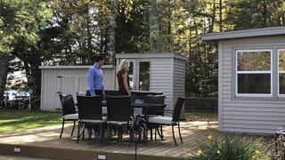 Lakefront Bargain Hunt