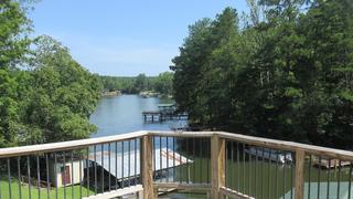 Lakefront Bargain Hunt