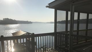 Lakefront Bargain Hunt