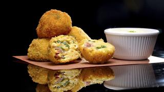 Burgers, Brew & 'Que