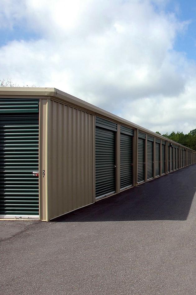 Storage Wars: Scariest Lockers