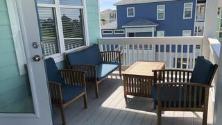 Beachfront Bargain Hunt