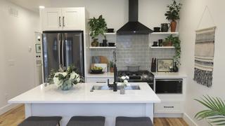 Big Space, Small House Big Space, Small House