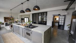 Steve Buys a House Steve Buys a House