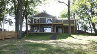 Lakefront Bargain Hunt