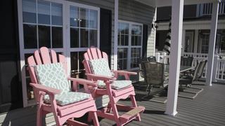Beachfront Bargain Hunt
