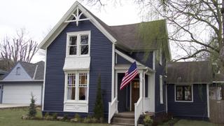 A Drab Victorian Gets a Fab Facelift A Drab Victorian Gets a Fab Facelift