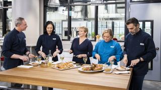 Thanksgiving for a Crowd Thanksgiving for a Crowd