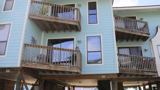 Beachfront Bargain Hunt