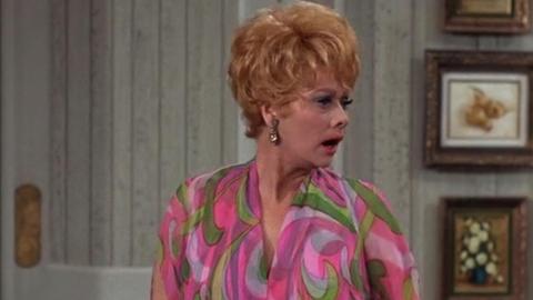Lucy Sells Craig to Wayne Newton