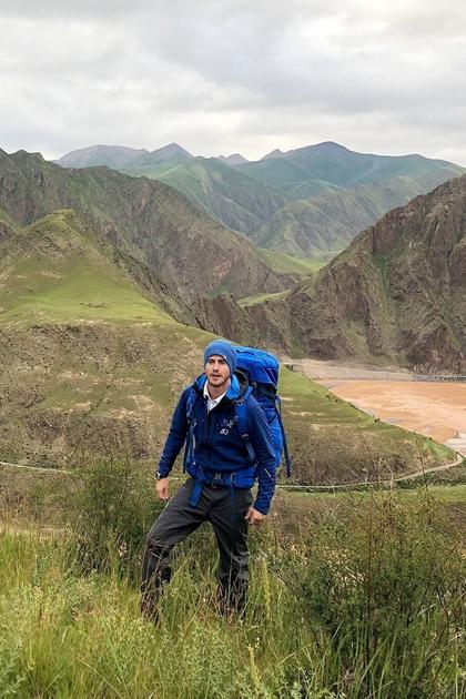 Walking the Yangtze With Ash Dykes