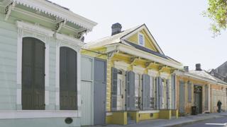 Gallery Home vs. Luxe Greek Revival Gallery Home vs. Luxe Greek Revival