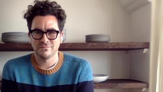 Dan Levy Gets Panicky While Eating Spicy Wings