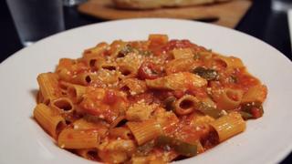 Bizarre Foods: Delicious Destinations