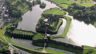 Rise of the Super-Castle Rise of the Super-Castle