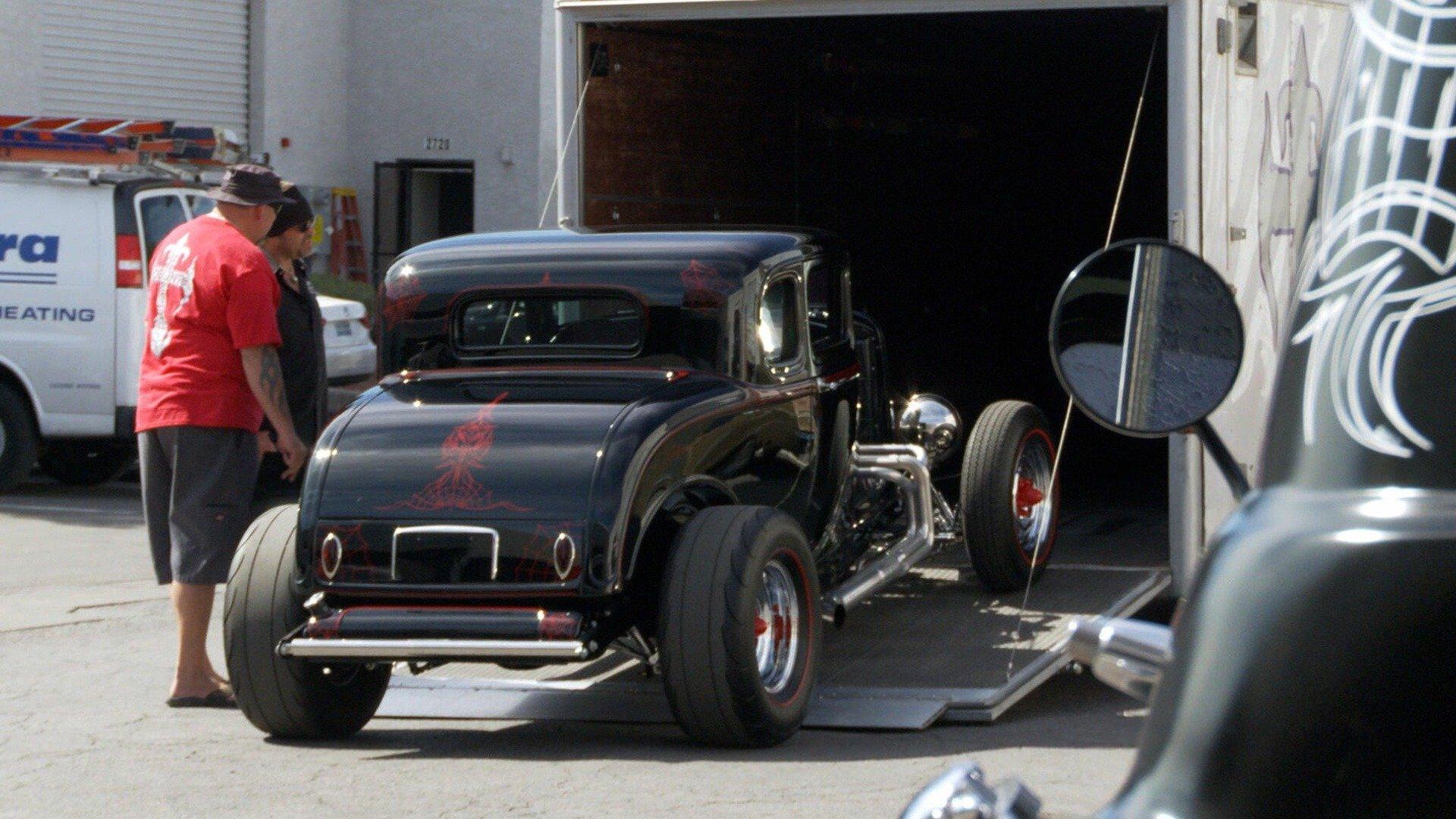 Watch Counting Cars: Under the Hood: S1E4 - Hot Blooded Hot Rods on ...