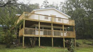 Lakefront Bargain Hunt