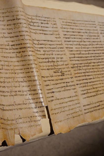 Dead Sea Scrolls: The Doomsday Prophecy: Hidden Secrets