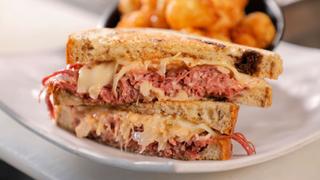 Diners, Drive-Ins and Dives