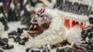 Holiday Baking Championship: Gingerbread Showdown