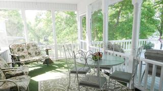 Lakefront Bargain Hunt: Renovation